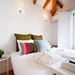 Charming Almada Appartamento *