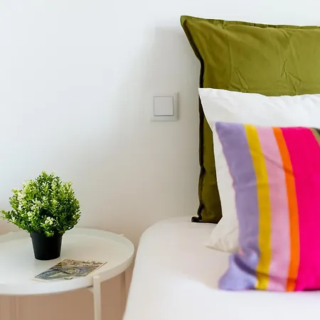 Charming Almada Apartman *